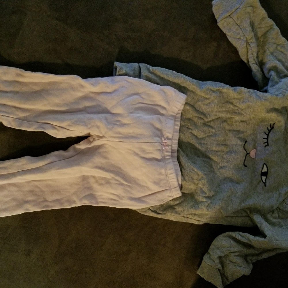 Clothes - Picture 4 of 4